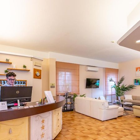 Hotel Selene - Vista Mare Riccione Kültér fotó