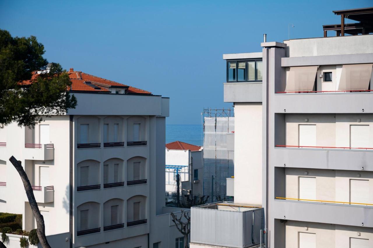 Hotel Selene - Vista Mare Riccione Kültér fotó