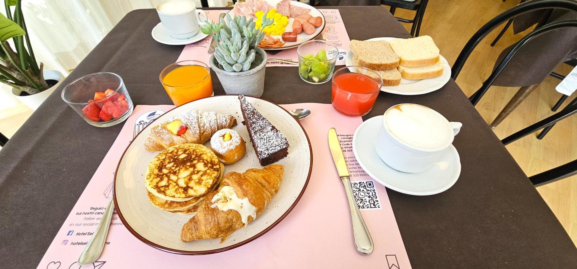 Hotel Selene - Vista Mare Riccione Kültér fotó