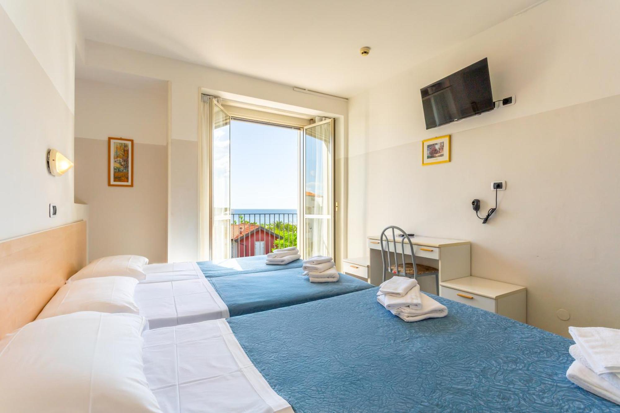 Hotel Selene - Vista Mare Riccione Kültér fotó