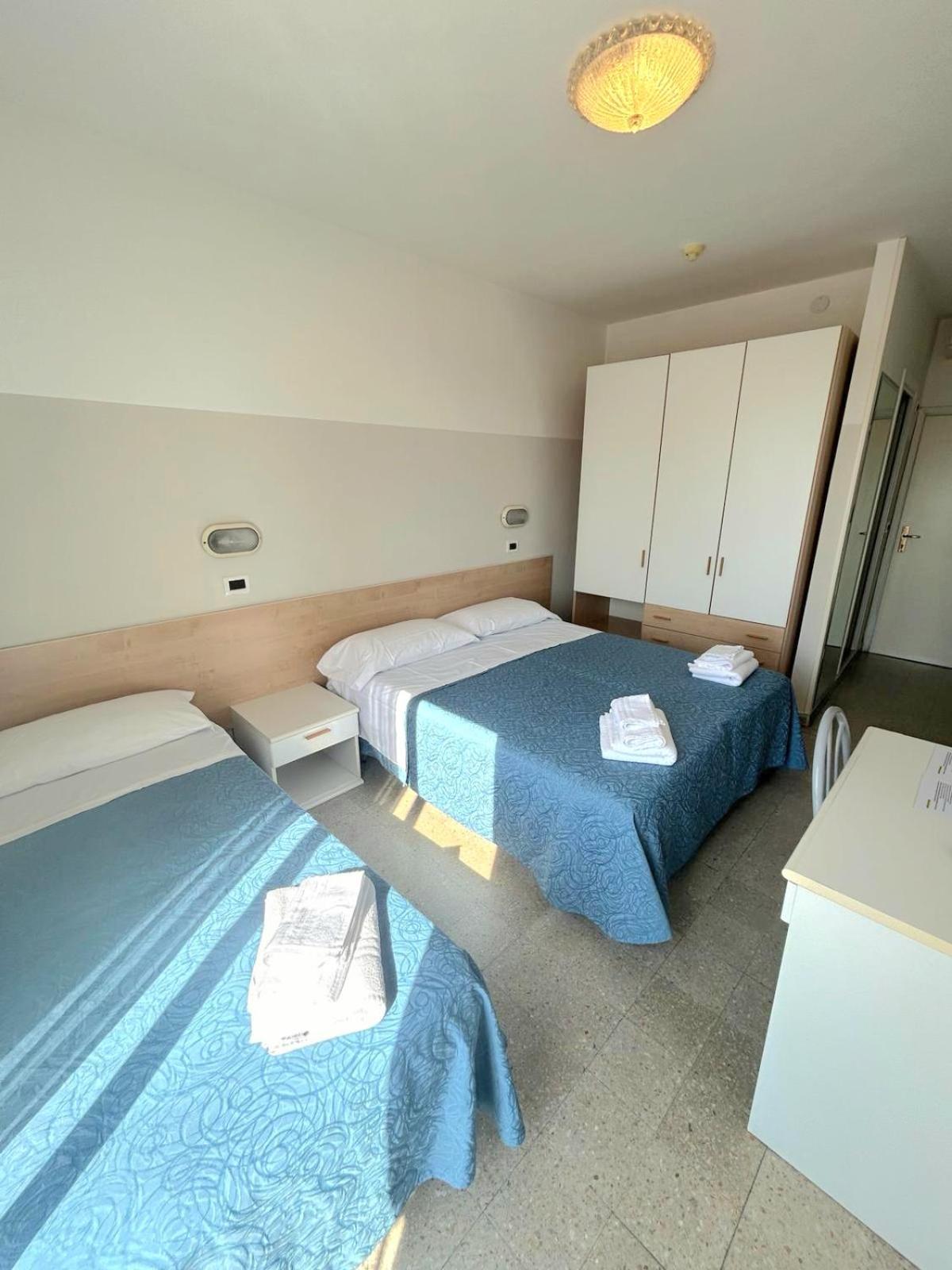 Hotel Selene - Vista Mare Riccione Szoba fotó
