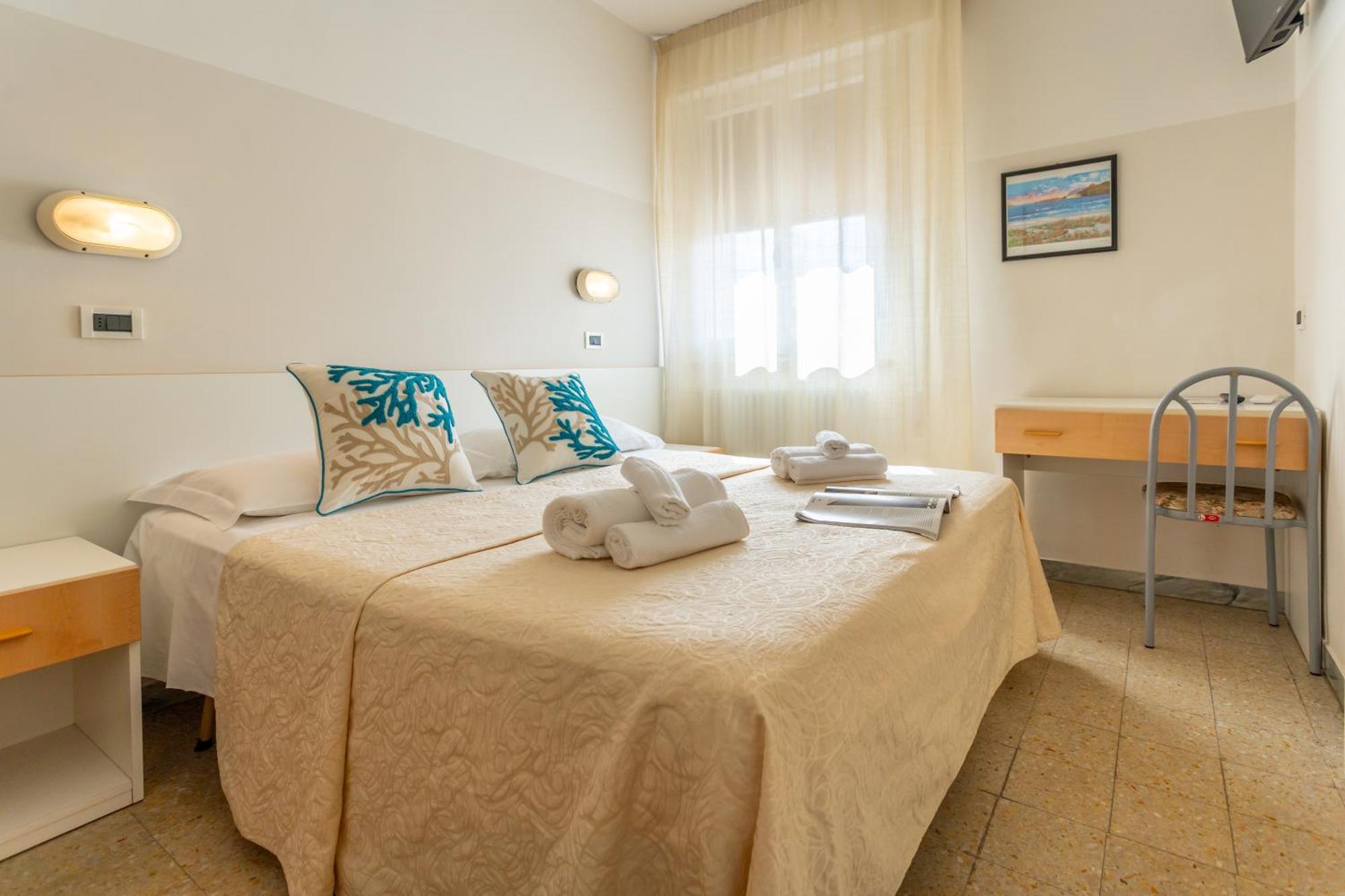 Hotel Selene - Vista Mare Riccione Kültér fotó