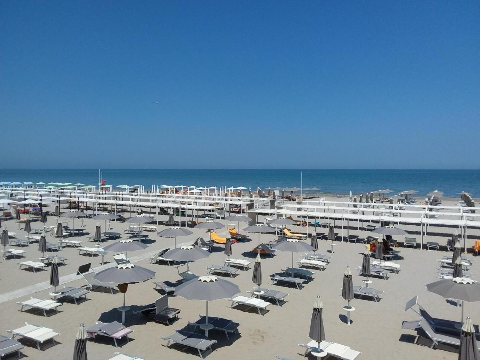 Hotel Selene - Vista Mare Riccione Kültér fotó