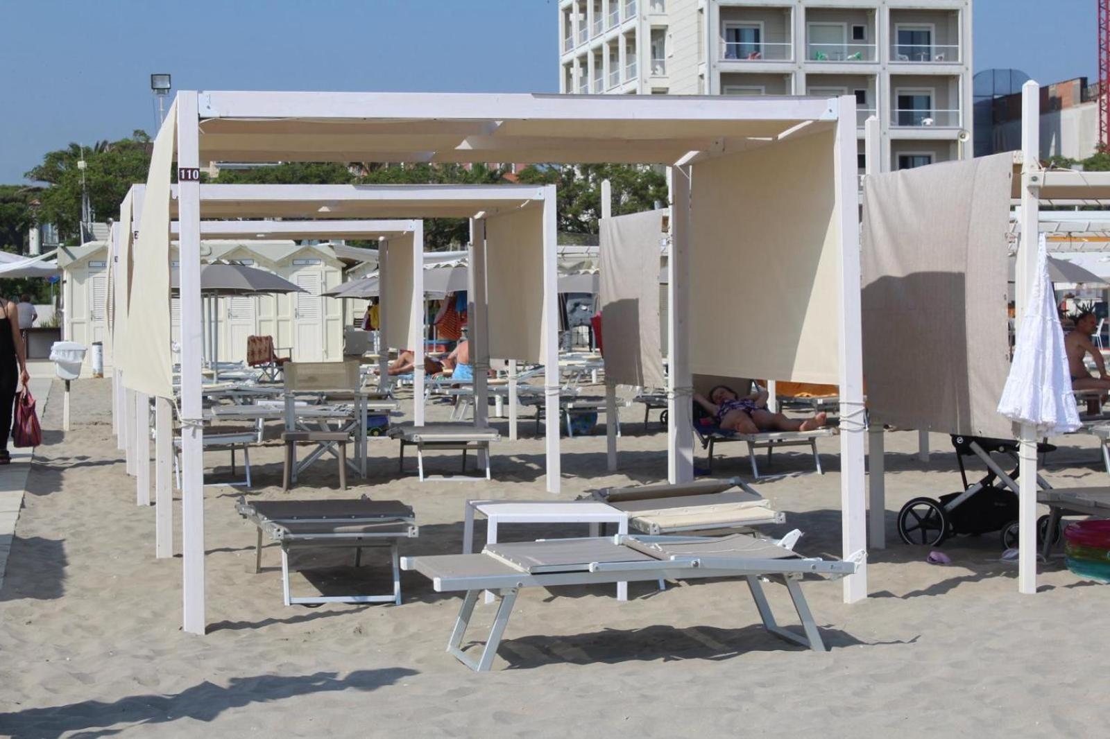 Hotel Selene - Vista Mare Riccione Kültér fotó